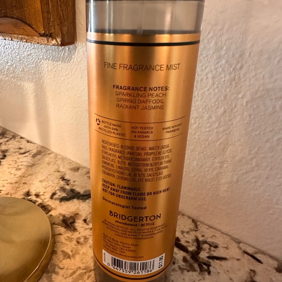 Bath & Body Works Bridgerton Diamond Of The Season Peach Jasmine Body Spray - Picture 3 of 3